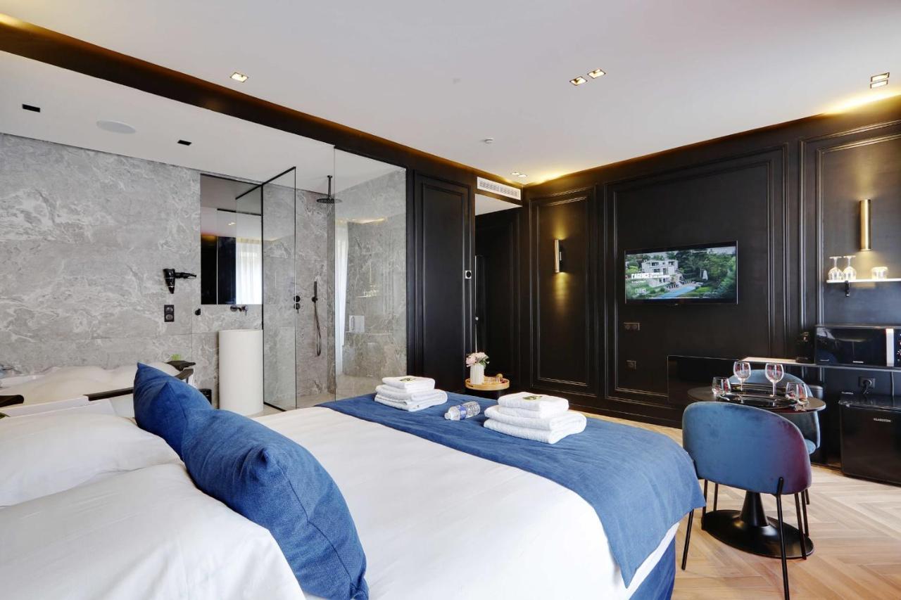 פריז Couples Getaway Unit With Jacuzzi - City Center מראה חיצוני תמונה